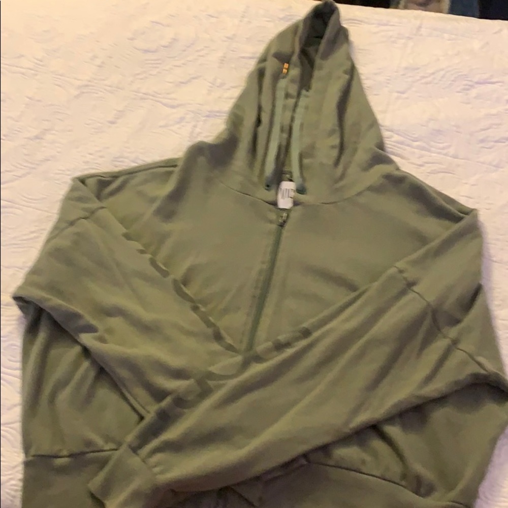 VS cropped sweater zip up
